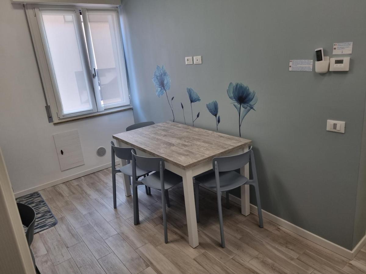 Blue House Apartment - San Massimo Верона Экстерьер фото