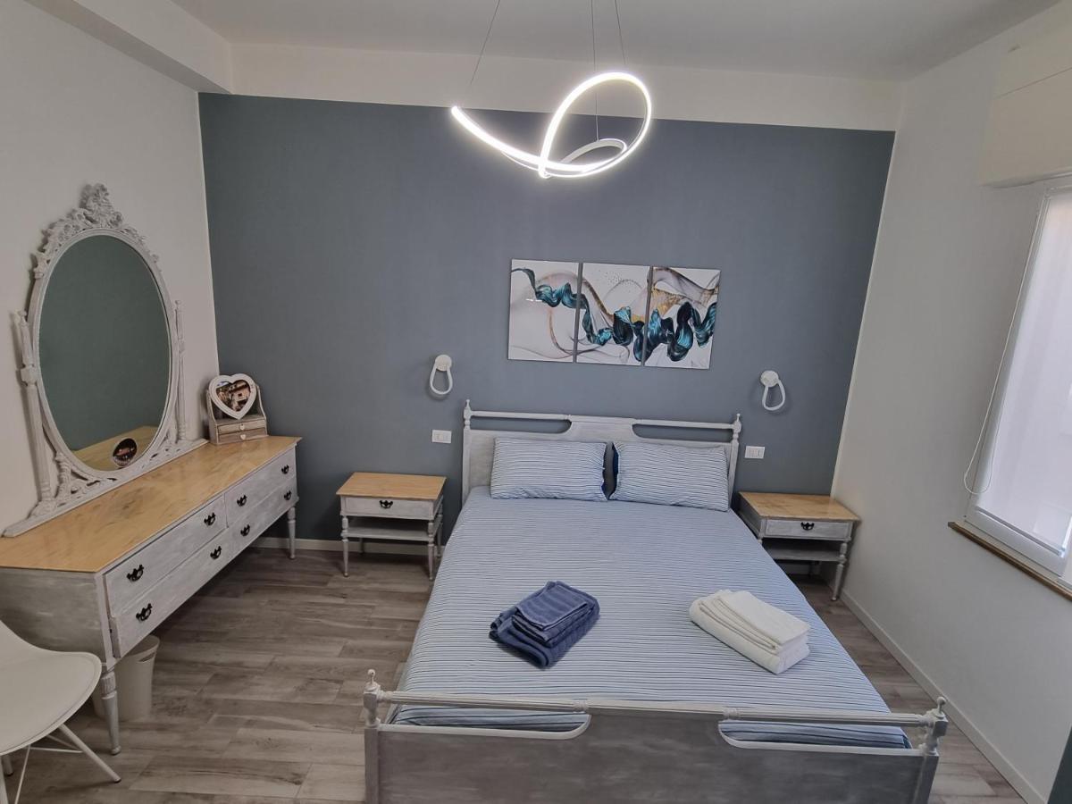 Blue House Apartment - San Massimo Верона Экстерьер фото