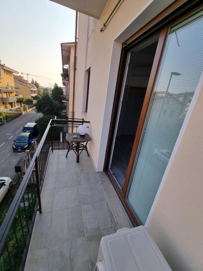 Blue House Apartment - San Massimo Верона Экстерьер фото