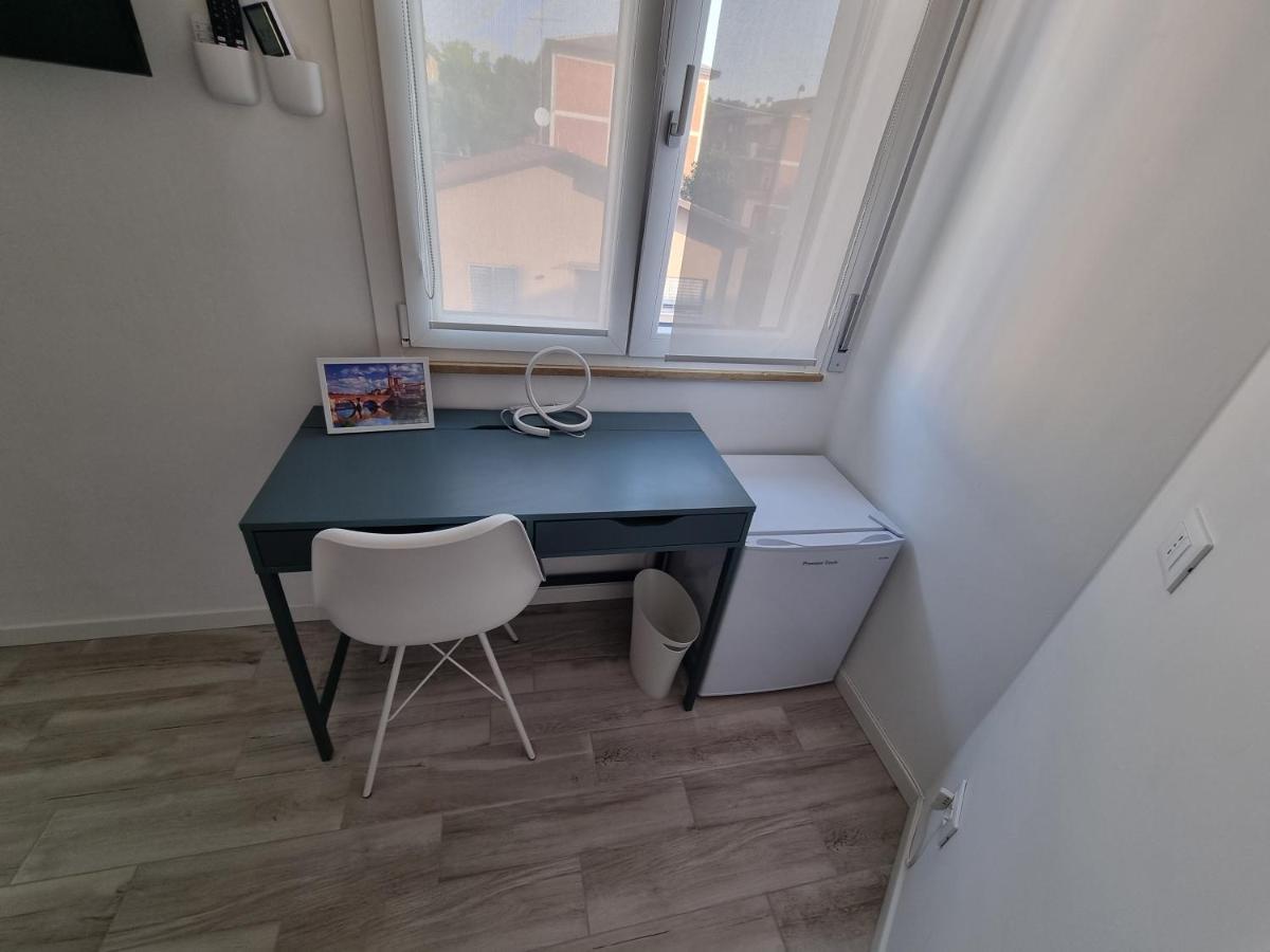 Blue House Apartment - San Massimo Верона Экстерьер фото