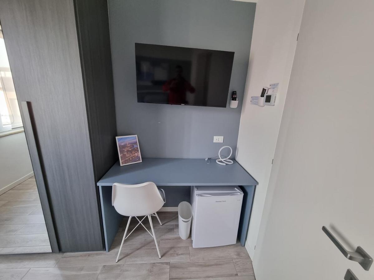 Blue House Apartment - San Massimo Верона Экстерьер фото